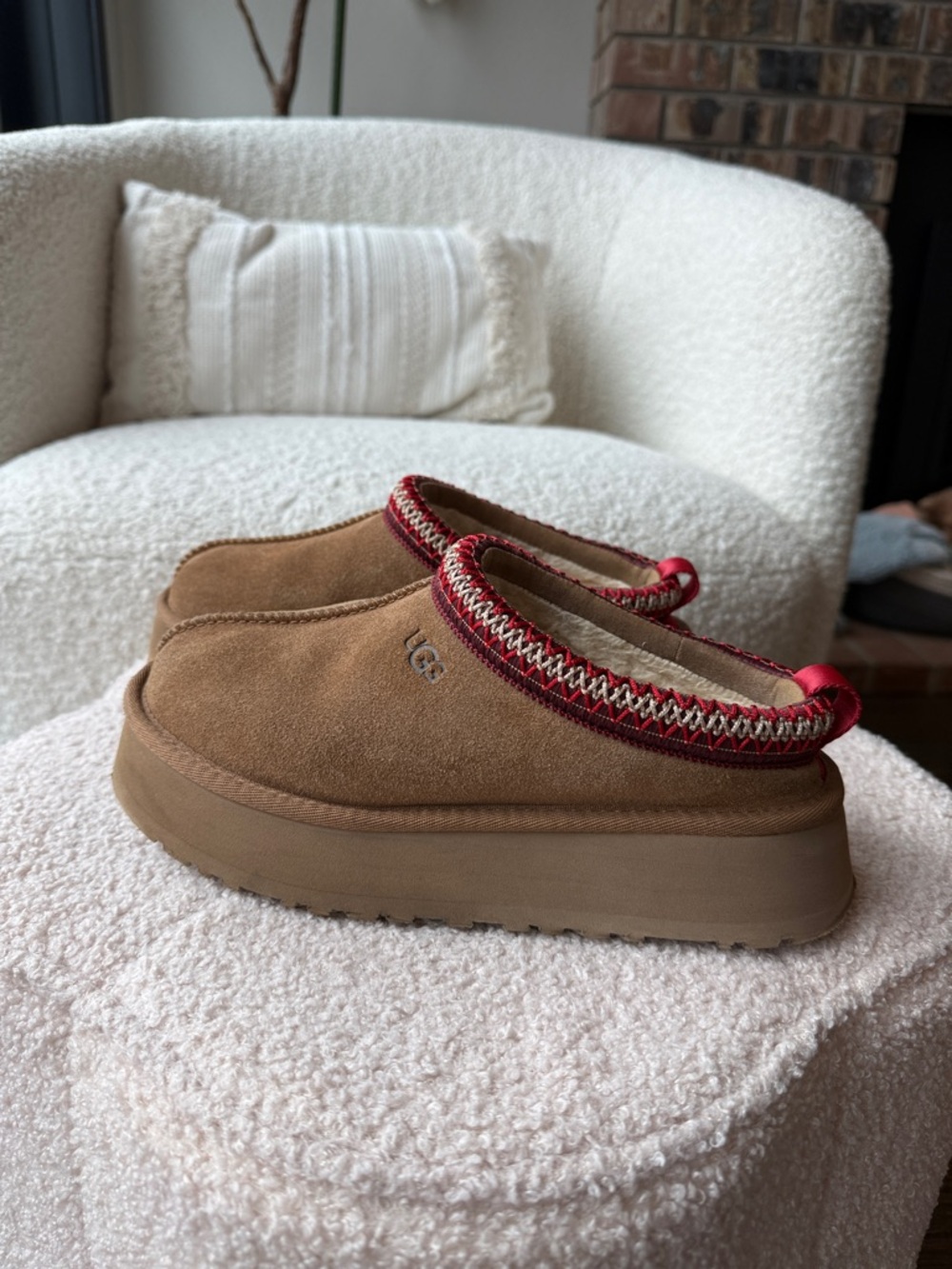UGG Tazz II Chestnut Size 7 EUC - Picture 9 of 17